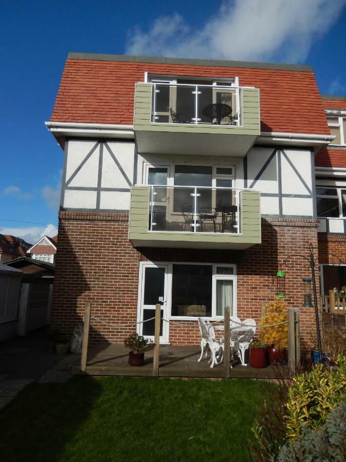 Gables Court Holiday Apartments Swanage Zewnętrze zdjęcie